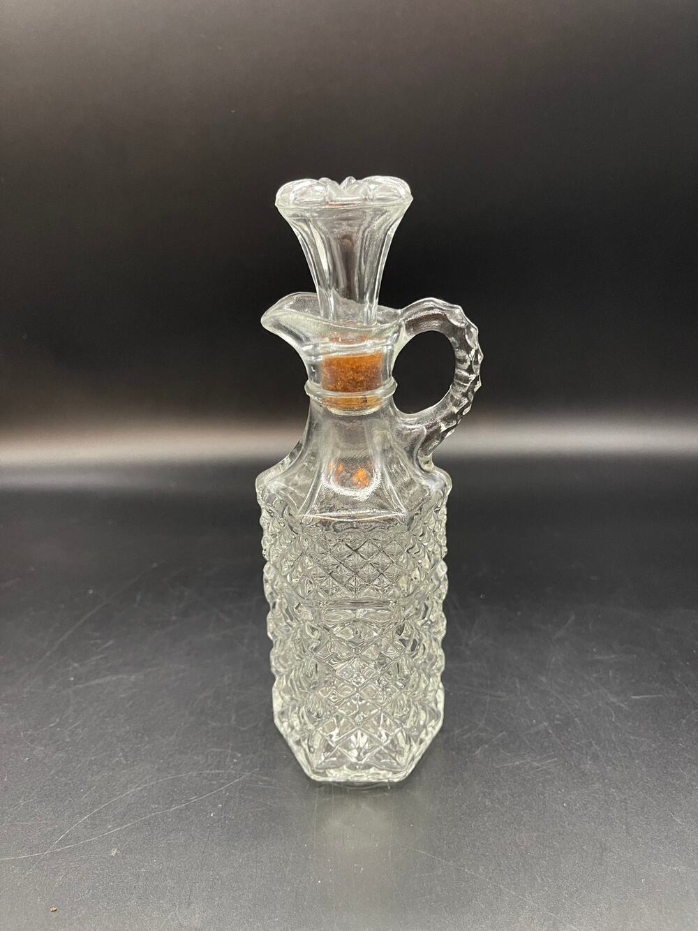 Vintage Wexford Anchor Hocking Glass Oil Vinegar Cruet Bottle with Stopper 7.5"